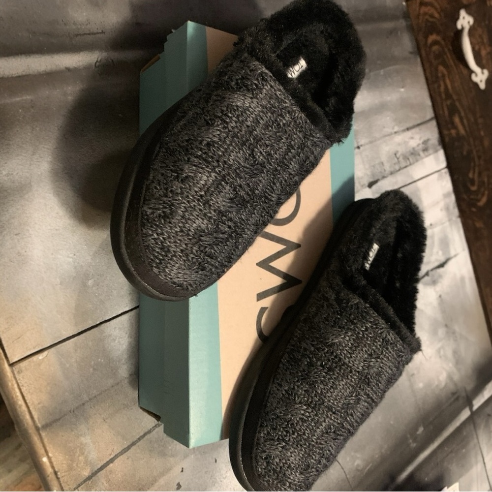 Toms Black Chunky Cable Knit Slippers